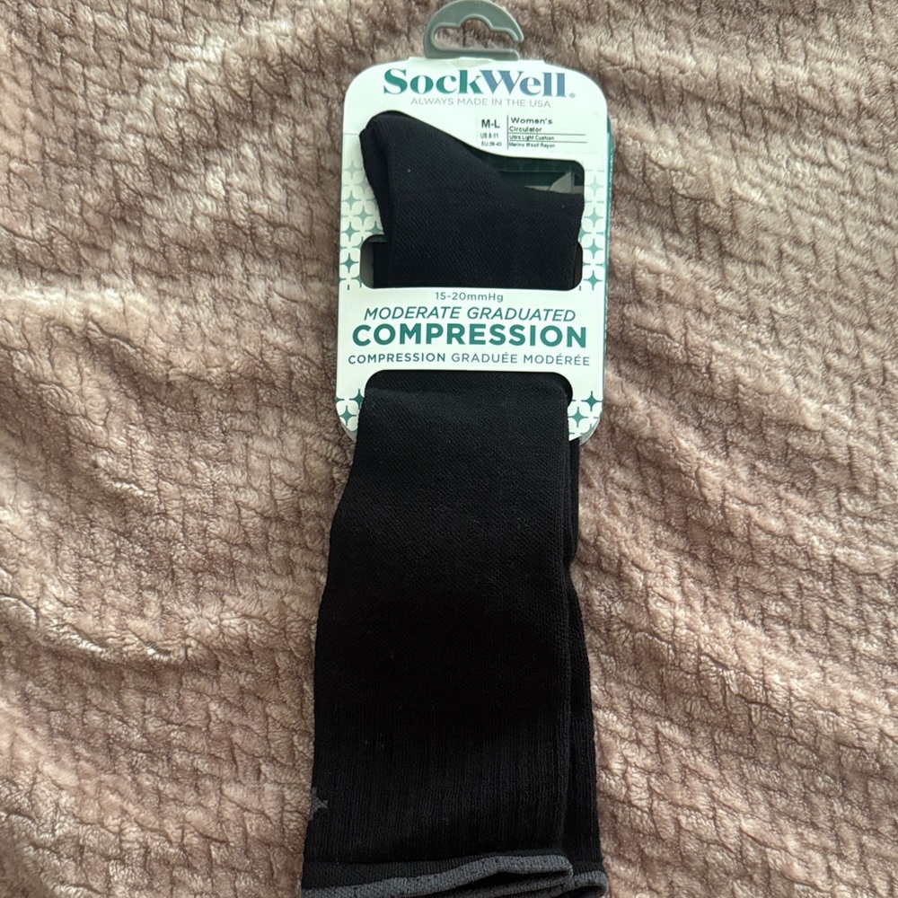 Sockwell Women's Black Moderate Graduated Compression Dress Socks